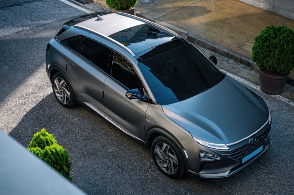 Hydrogen car pictured on driveway