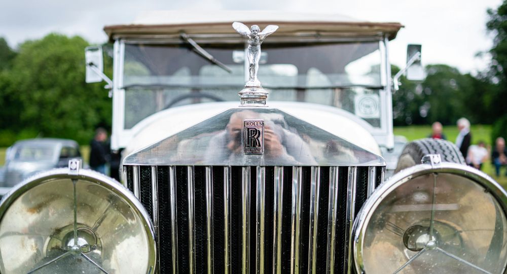 Front grill and lights of a Rolls-Royce