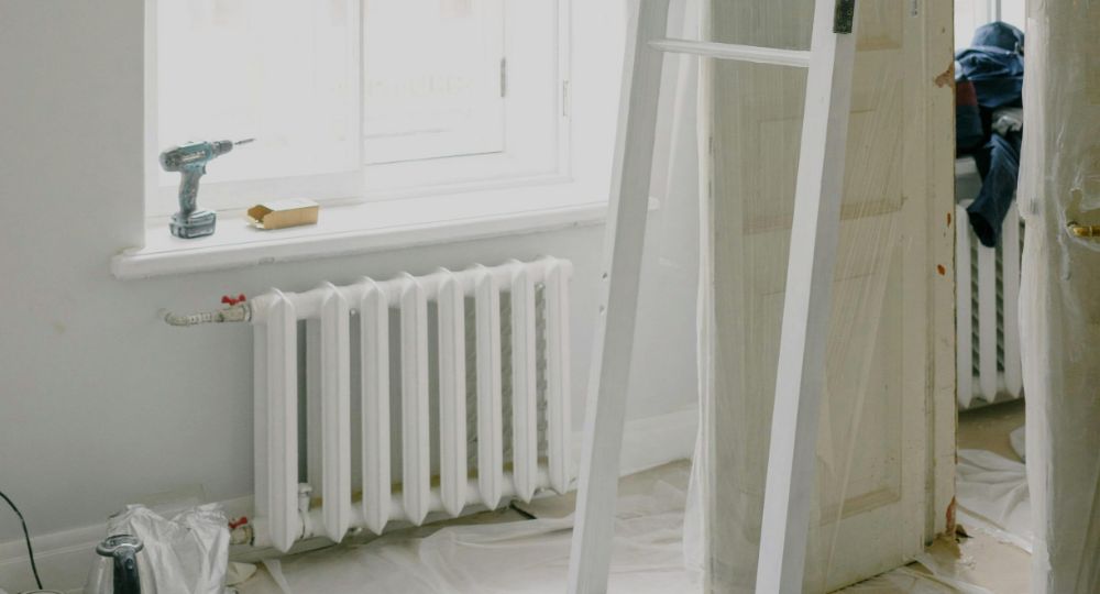 freshly undercoat painted room