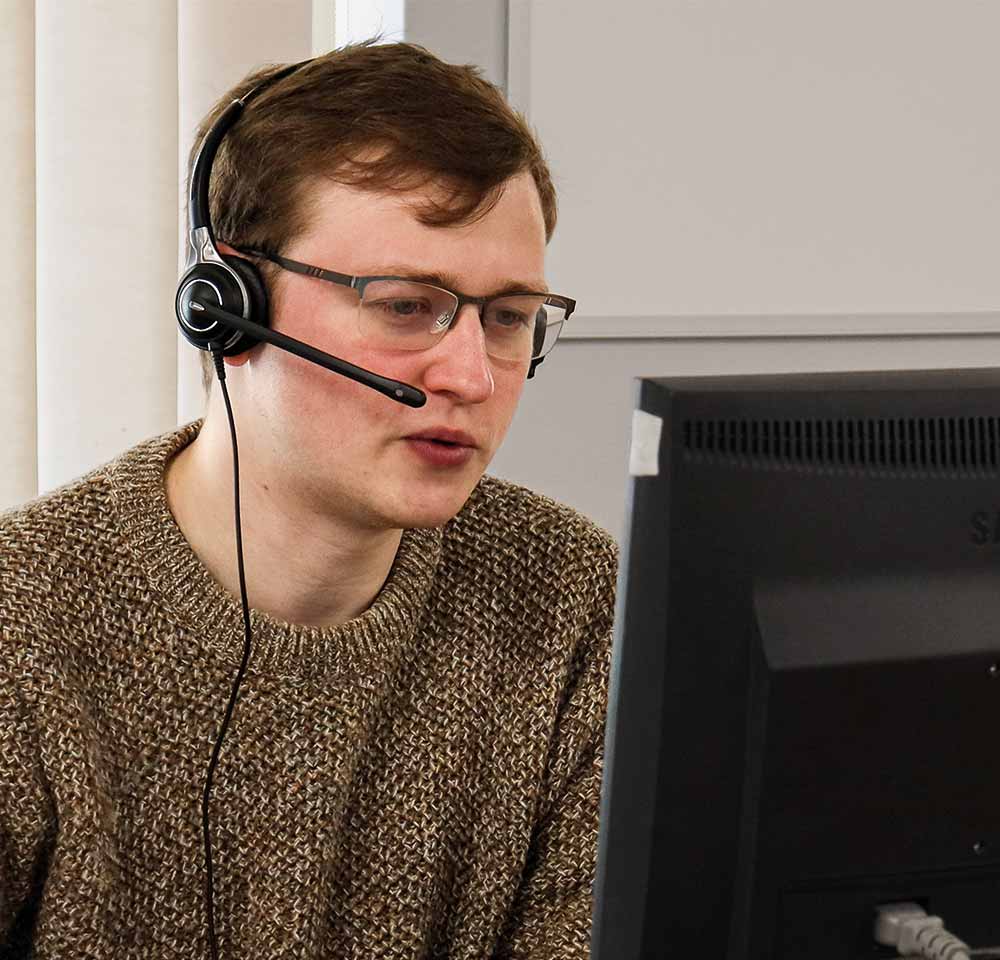Person on a call in a call centre