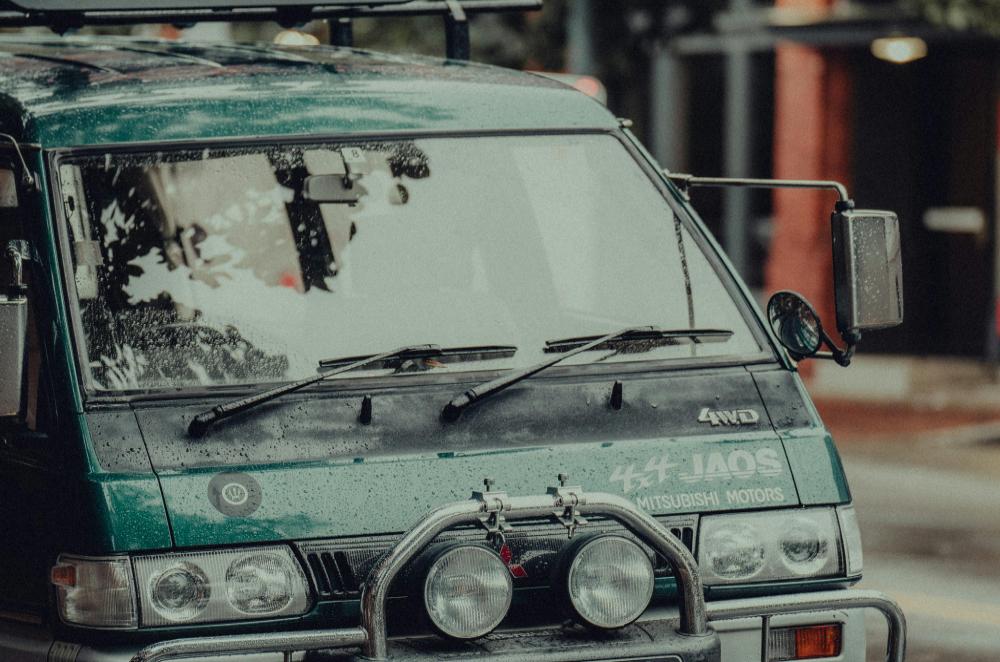 Mitsubishi Delica close up