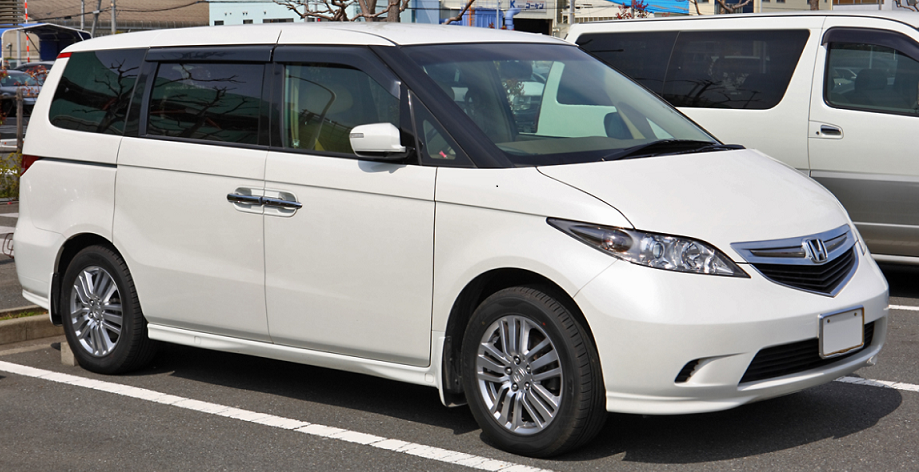 Japanese 8-seater cars Honda Elysion